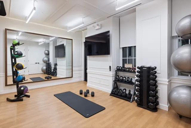 $1,850,000 | 829 Park Avenue, Unit 1C | Lenox Hill