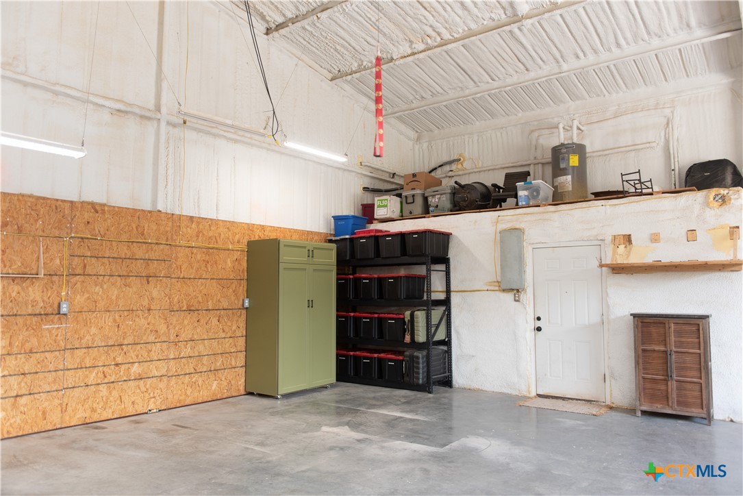 104 Winding River Road Killeen, TX 76549 - Photo 16 of 43 Built-in green cabinet conveys