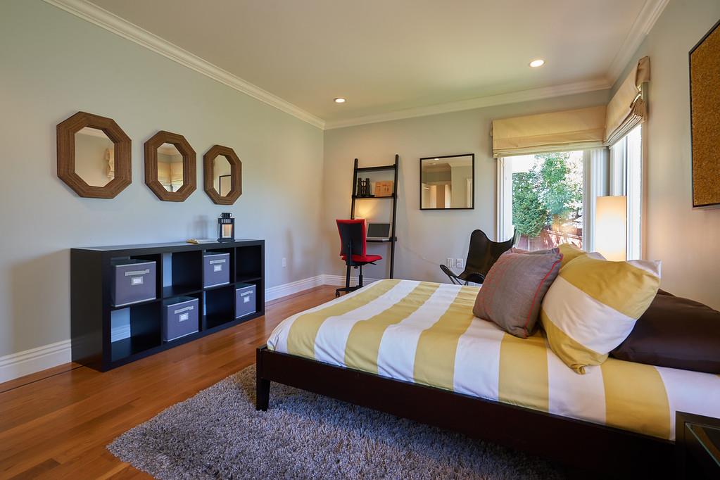 1116 Hillcrest Boulevard Millbrae, CA 94030 - Photo 3 of 19