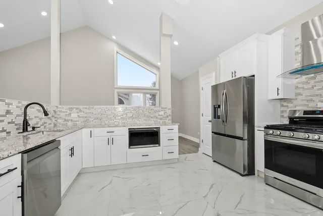 $450,000 | 5826 Kathryn Lane, Matteson, IL 60443