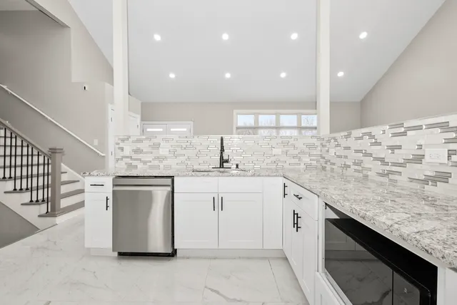 $450,000 | 5826 Kathryn Lane, Matteson, IL 60443