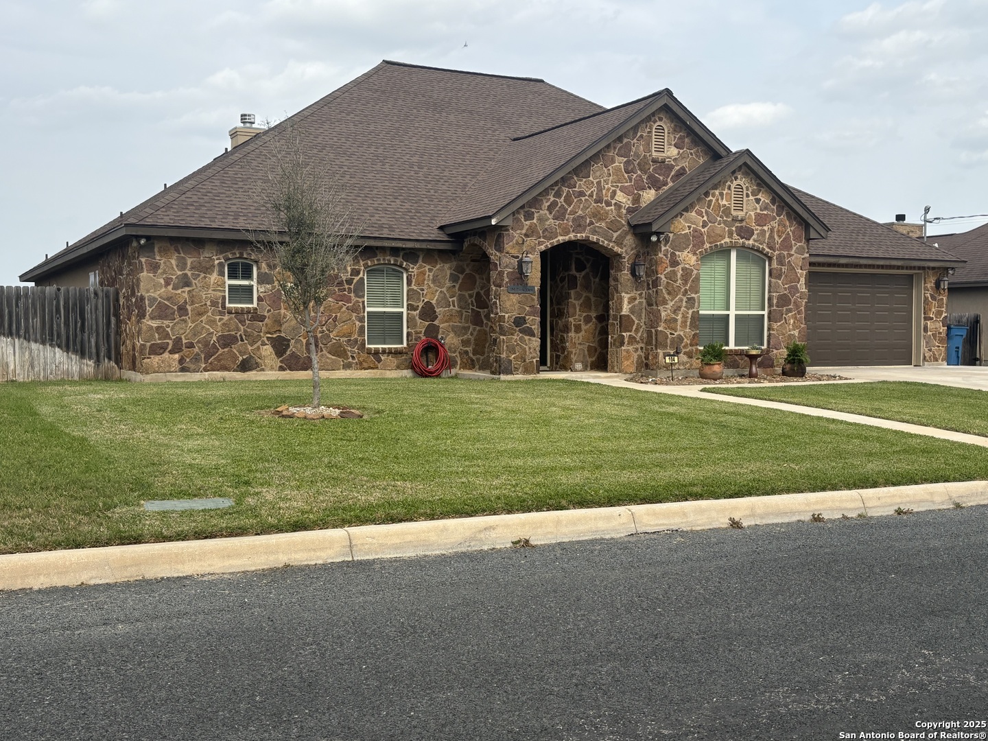 104 Park View Poth, TX 78147 - Photo 1 of 58