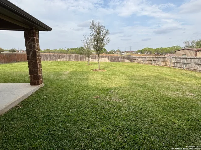 $674,000 | 104 Park View, Poth, TX 78147