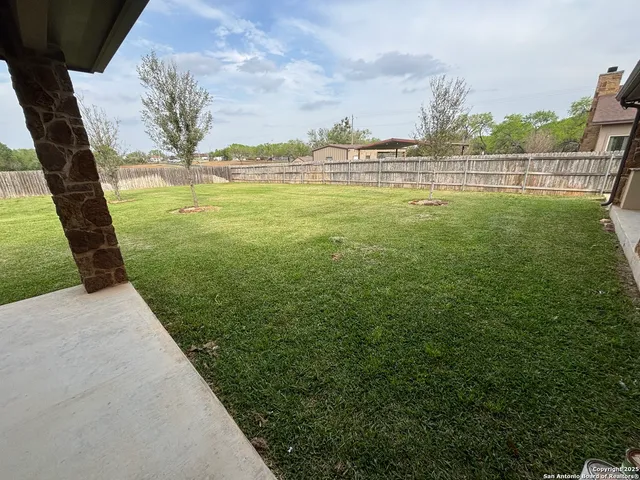 $674,000 | 104 Park View, Poth, TX 78147