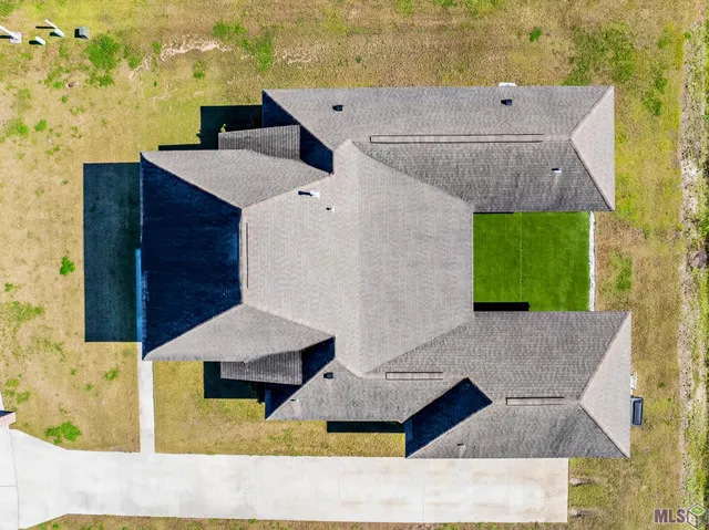 $455,000 | 276 Sugarfield Drive, Thibodaux, LA 70301