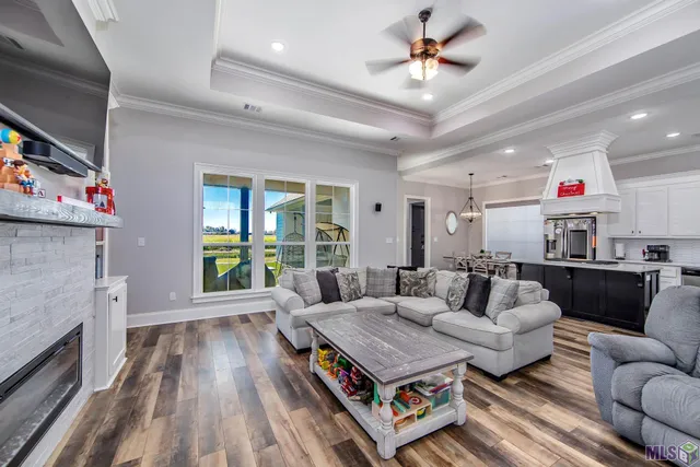 $455,000 | 276 Sugarfield Drive, Thibodaux, LA 70301