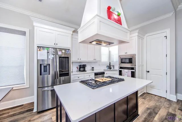 $445,000 | 276 Sugarfield Drive, Thibodaux, LA 70301