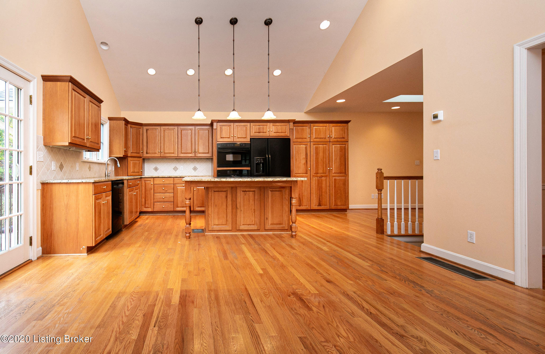 212 Choctaw Road Louisville, KY 40207 - Photo 5 of 49 _DUB6306