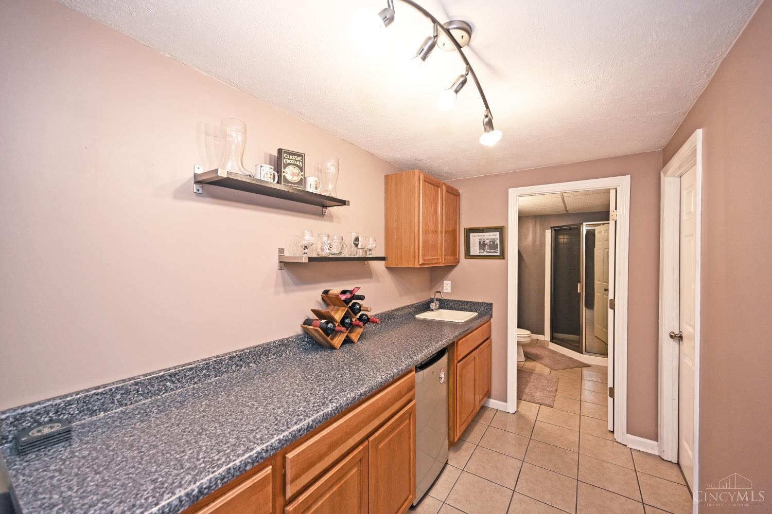 9563 Deer Track Road West Chester, OH 45069 - Photo 34 of 40