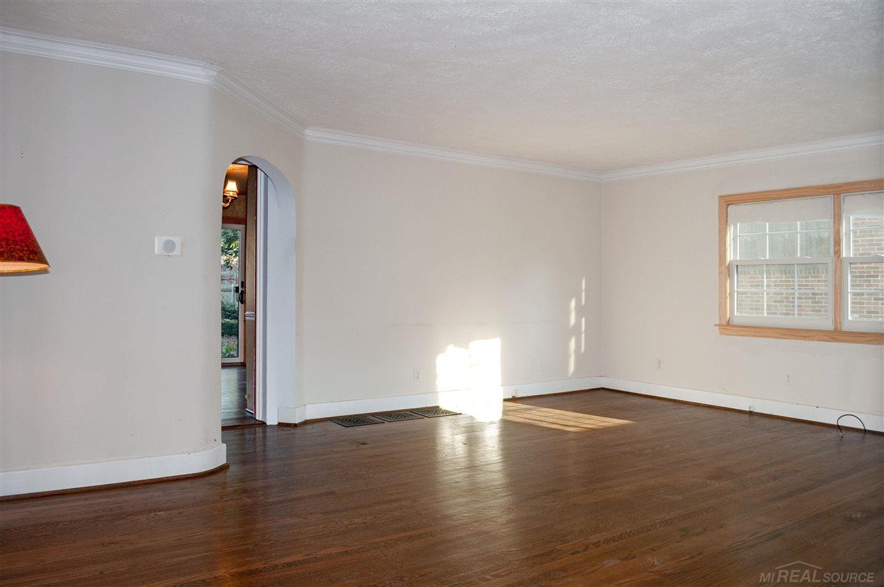 820 Lincoln Road Grosse Pointe, MI 48230 - Photo 4 of 49 50060180-3.JPG