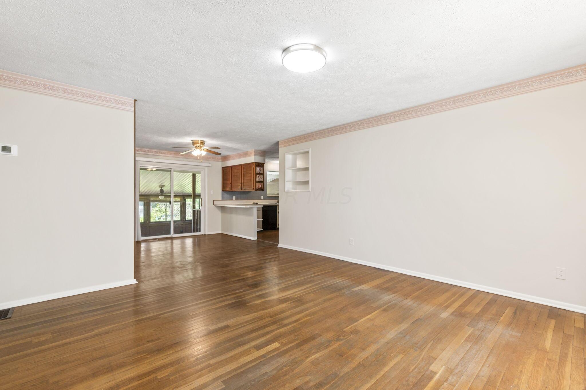 1442 Fullen Road Columbus, OH 43229 - Photo 10 of 46 Living Room to DR & Kitchen