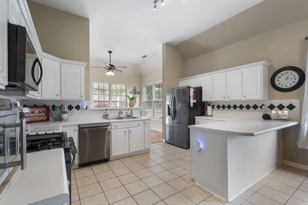 2730 Barimore Place Dacula, GA 30019 - Photo 8 of 25