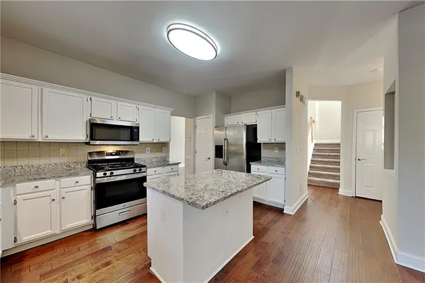 $2,600 | 450 Fairway Walk Drive Northeast, Lawrenceville, GA 30043