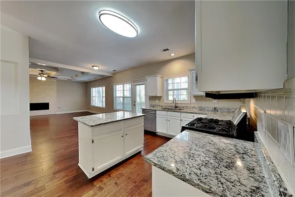 $2,600 | 450 Fairway Walk Drive Northeast, Lawrenceville, GA 30043