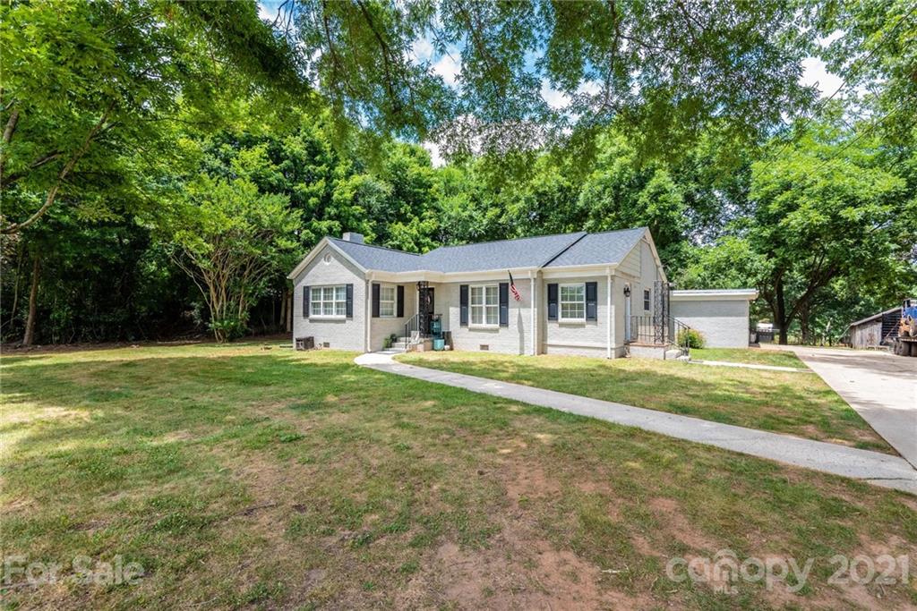 2831 Spencer Road Conover, NC 28613 - Photo 2 of 48 Gallery Image 2