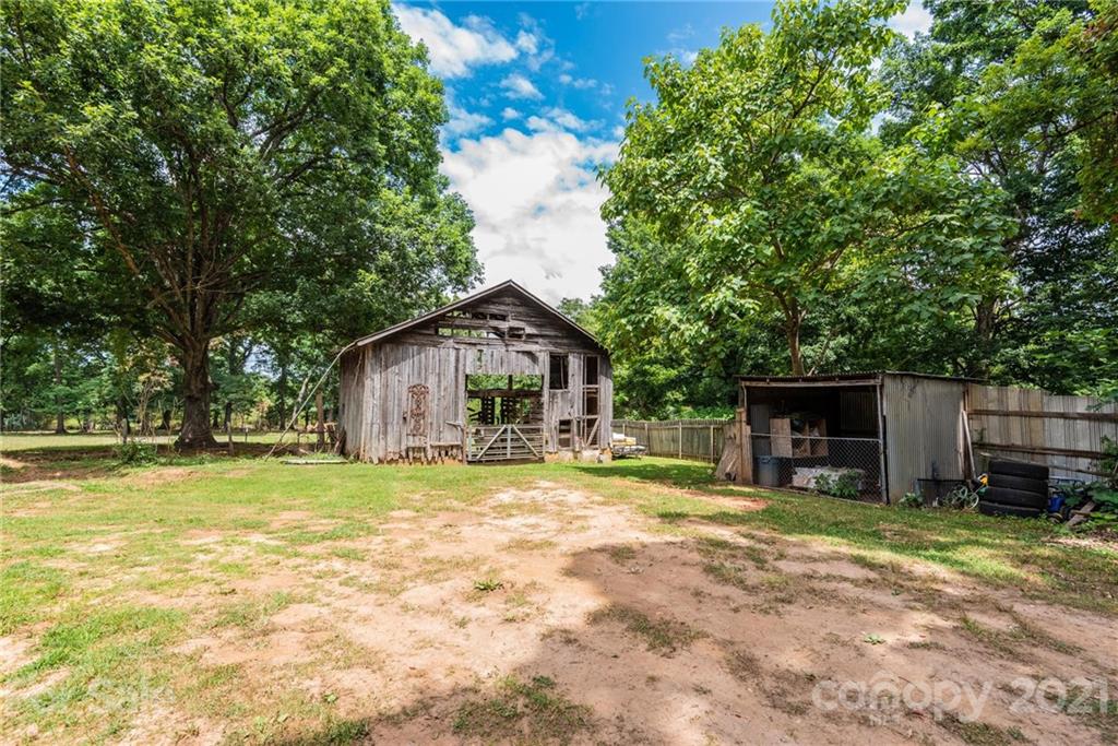 2831 Spencer Road Conover, NC 28613 - Photo 12 of 48 Gallery Image 12