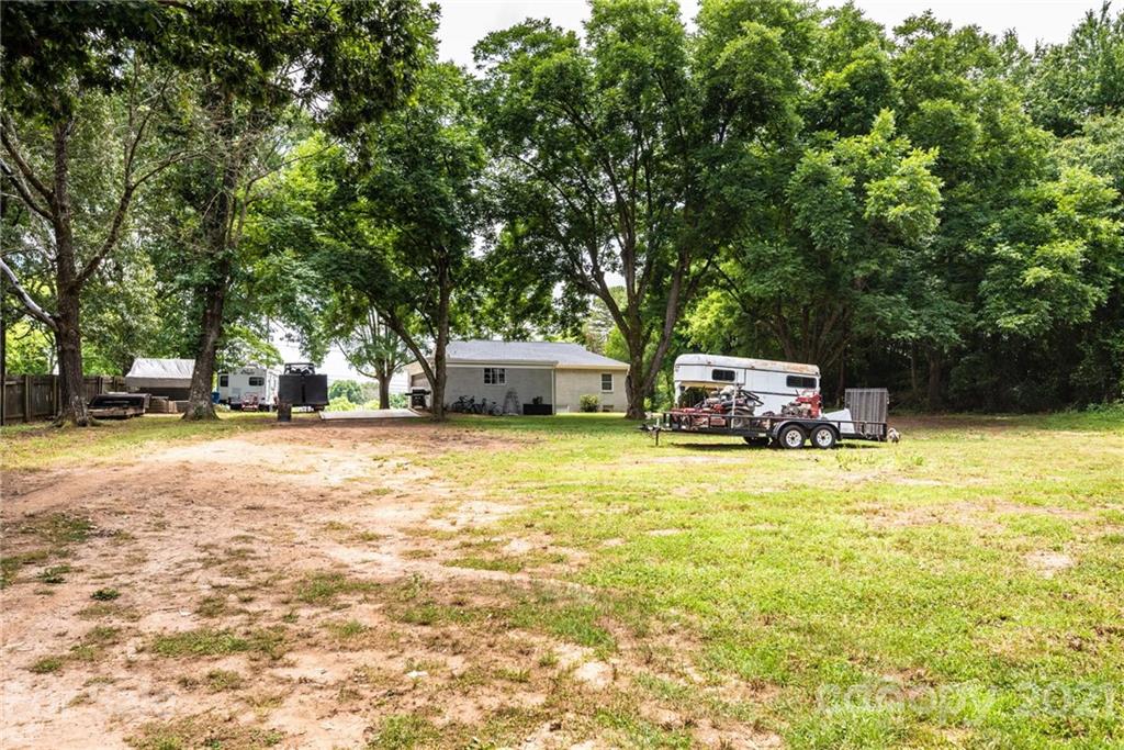 2831 Spencer Road Conover, NC 28613 - Photo 14 of 48 Gallery Image 14