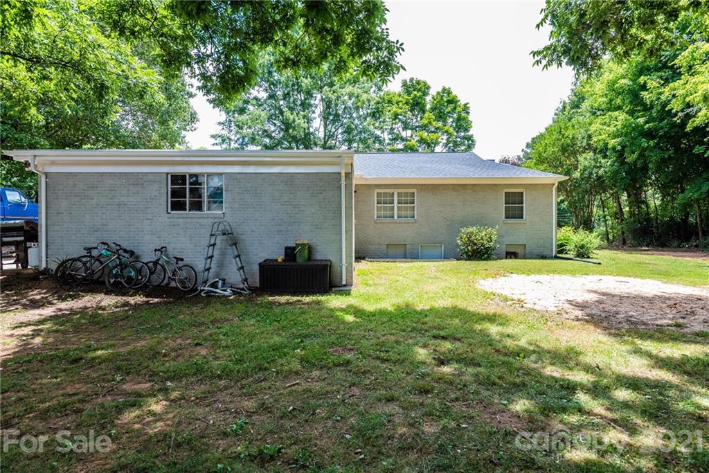2831 Spencer Road Conover, NC 28613 - Photo 10 of 48 Gallery Image 10