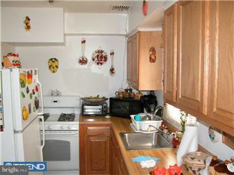9951 Medway Road Philadelphia, PA 19115 - Photo 4 of 10 Kitchen