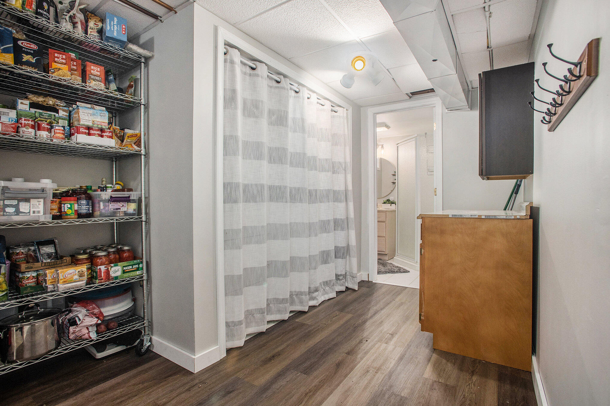 4522 Eventide Avenue Kalamazoo, MI 49009 - Photo 20 of 25 Launry & Storage