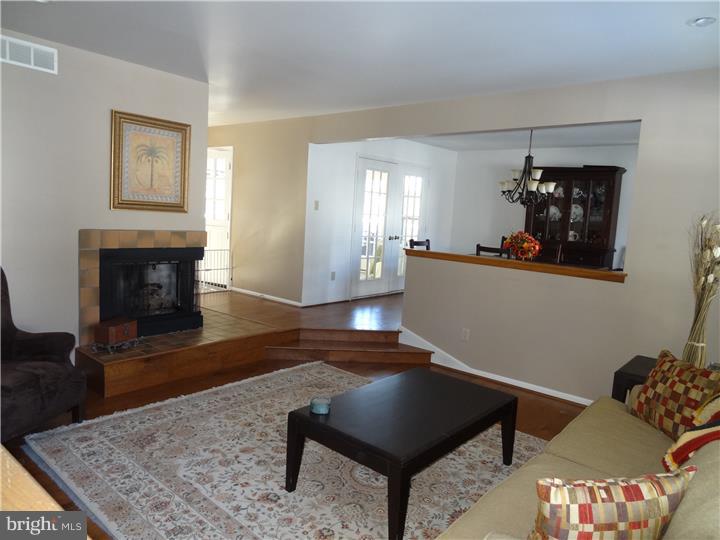5 Woodbrook Road Voorhees, NJ 08043 - Photo 9 of 25 Living Room