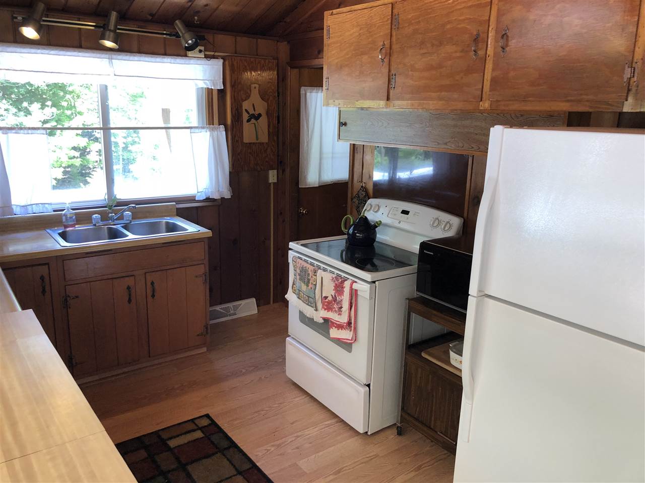4071 Raymond Road Frankfort, MI 49635 - Photo 13 of 31 1847422-12.JPG