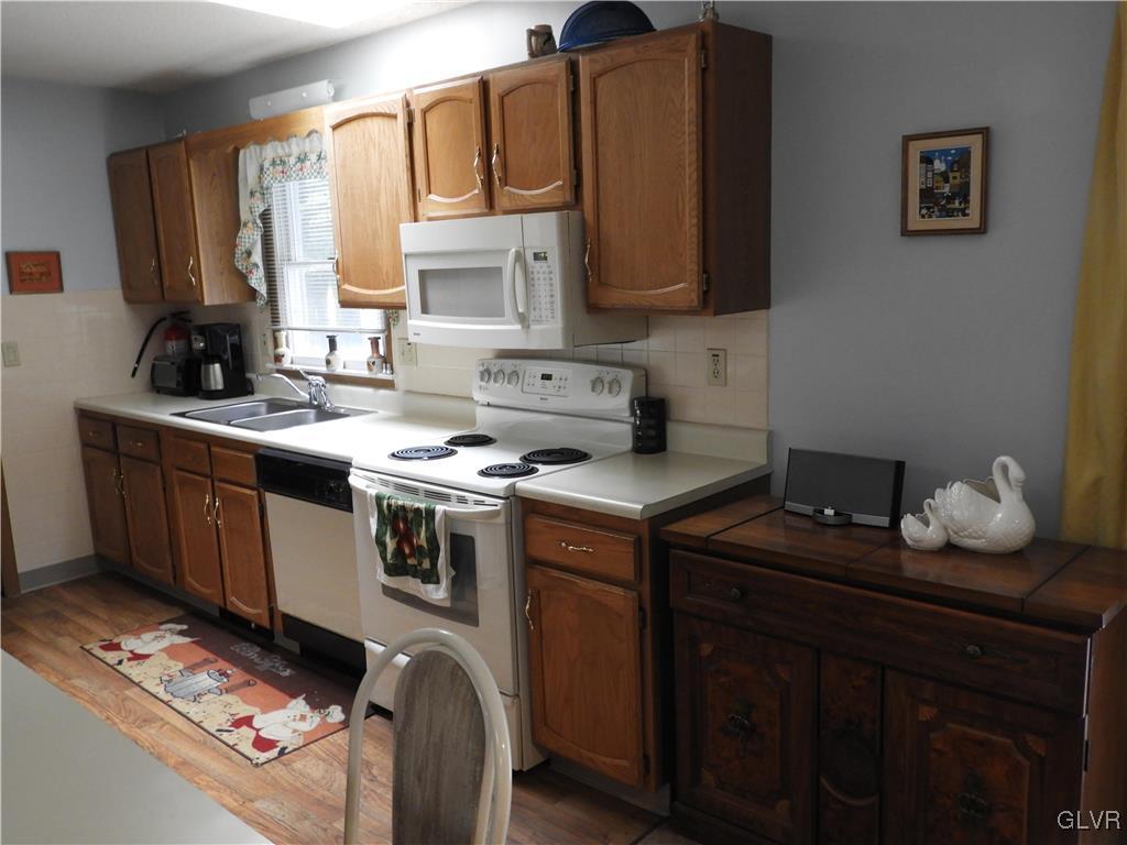 115 Sassafras Road Albrightsville, PA 18210 - Photo 13 of 41 Kitchen