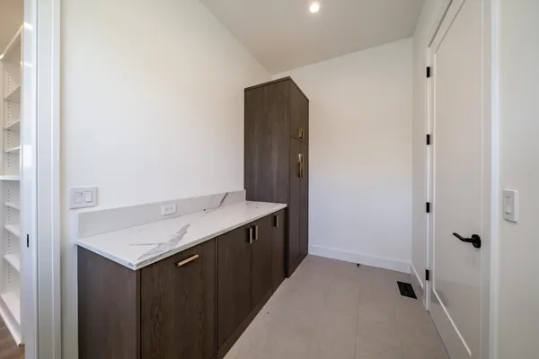 $1,950,000 | 2215 Paradise Circle, Wichita, KS 67205