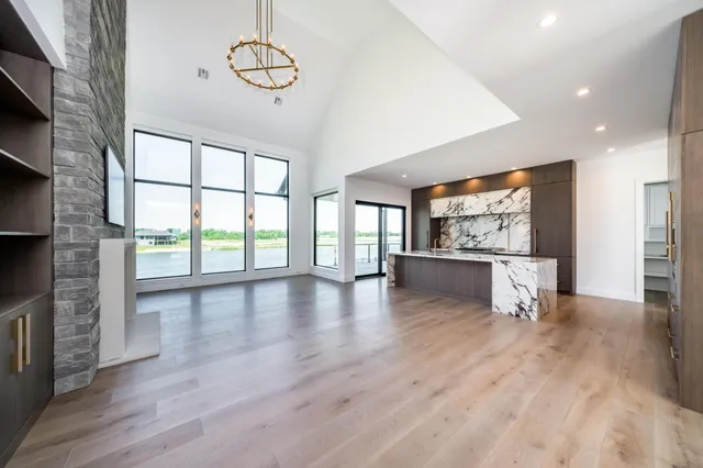 $1,950,000 | 2215 Paradise Circle, Wichita, KS 67205