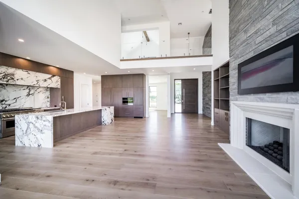 $1,950,000 | 2215 Paradise Circle, Wichita, KS 67205