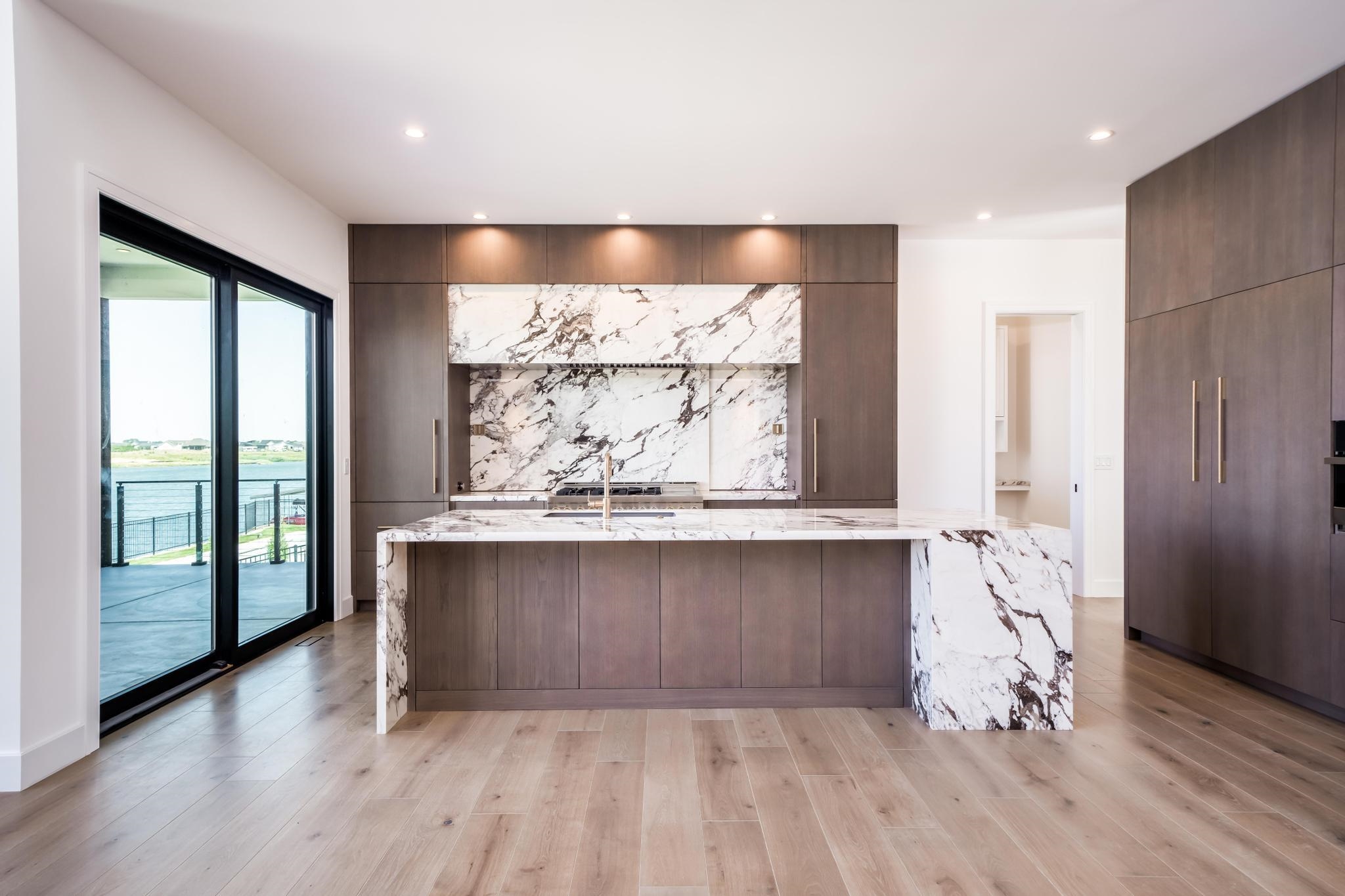 2215 Paradise Circle Wichita, KS 67205 - Photo 8 of 36