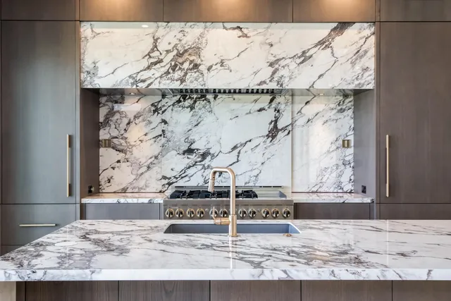 $1,950,000 | 2215 Paradise Circle, Wichita, KS 67205