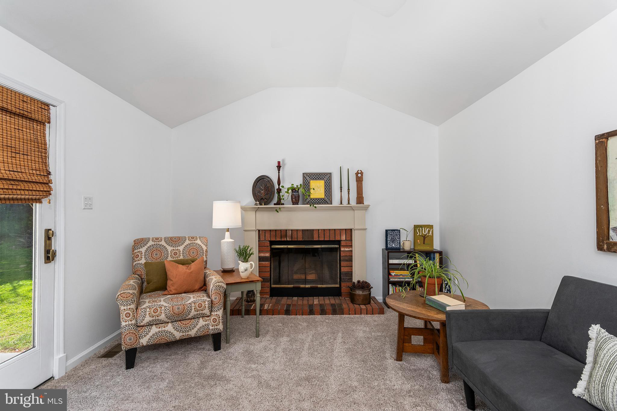 117 Stratton Circle Elkton, MD 21921 - Photo 20 of 44 Family room with wood burning fireplace