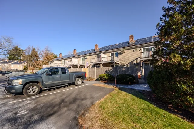 $380,000 | 29 Douglas Drive, Unit 29, East Bridgewater, MA 02333