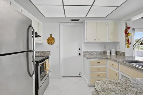 $299,950 | 4305 Northwest 49th Drive, Tamarac, FL 33319