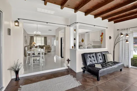 $299,950 | 4305 Northwest 49th Drive, Tamarac, FL 33319