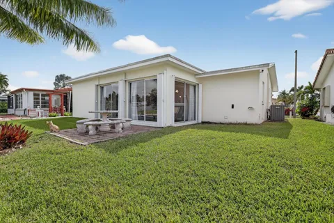 $299,950 | 4305 Northwest 49th Drive, Tamarac, FL 33319