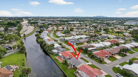 $299,950 | 4305 Northwest 49th Drive, Tamarac, FL 33319