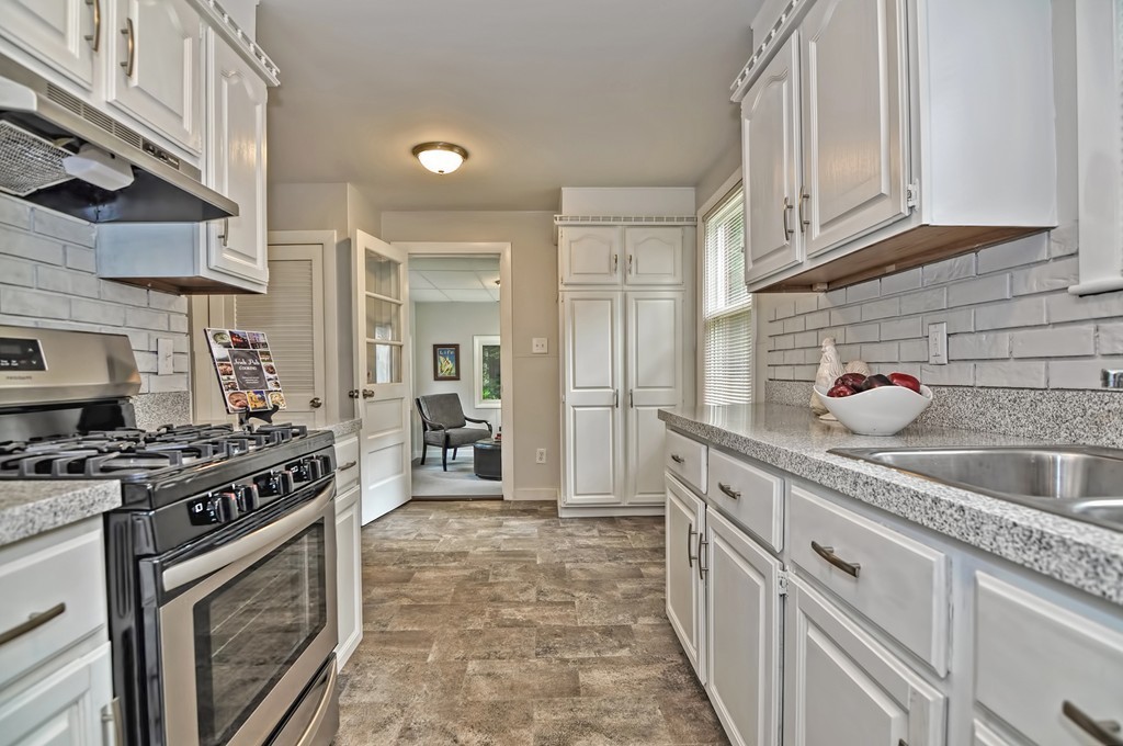 57 Ragged Hill Road Hubbardston, MA 01452 - Photo 8 of 28 Gallery Image 8