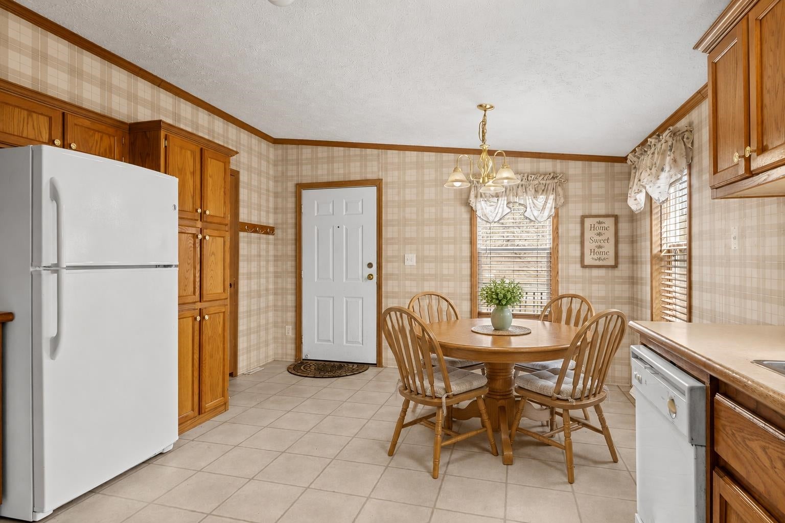 11153 Center Road Traverse City, MI 49686 - Photo 8 of 29 Gallery Image 8