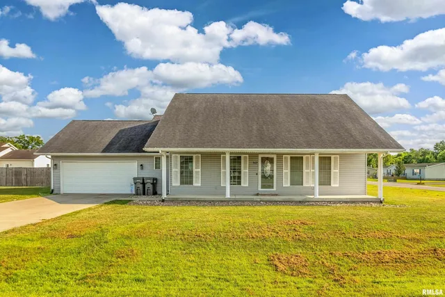 $199,900 | 5627 Red Fox Drive, Carterville, IL 62918