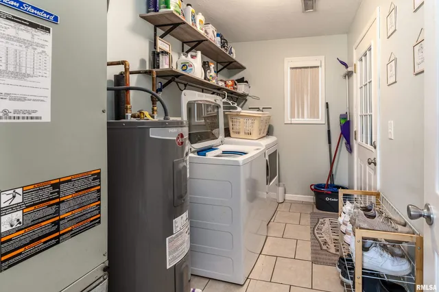 $199,900 | 5627 Red Fox Drive, Carterville, IL 62918