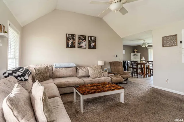 $199,900 | 5627 Red Fox Drive, Carterville, IL 62918