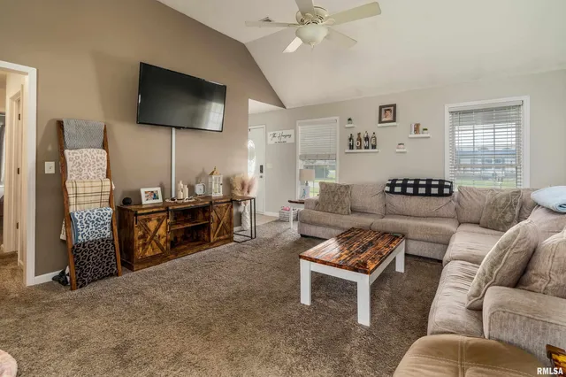 $199,900 | 5627 Red Fox Drive, Carterville, IL 62918