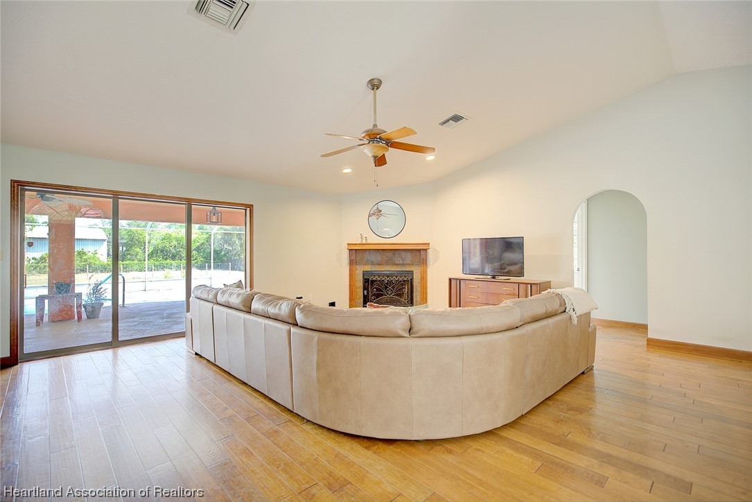 5716 Wolf Road Sebring, FL 33875 - Photo 17 of 31 Gallery Image 17