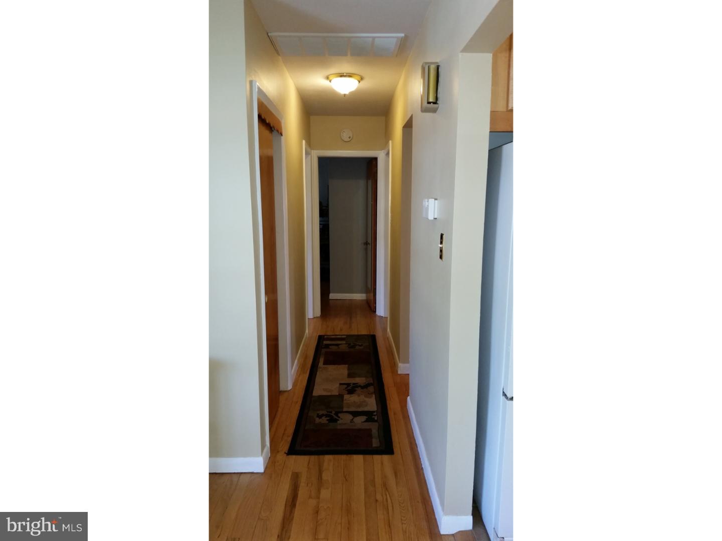 31 Alton Road Trenton, NJ 08619 - Photo 4 of 18 Hallway