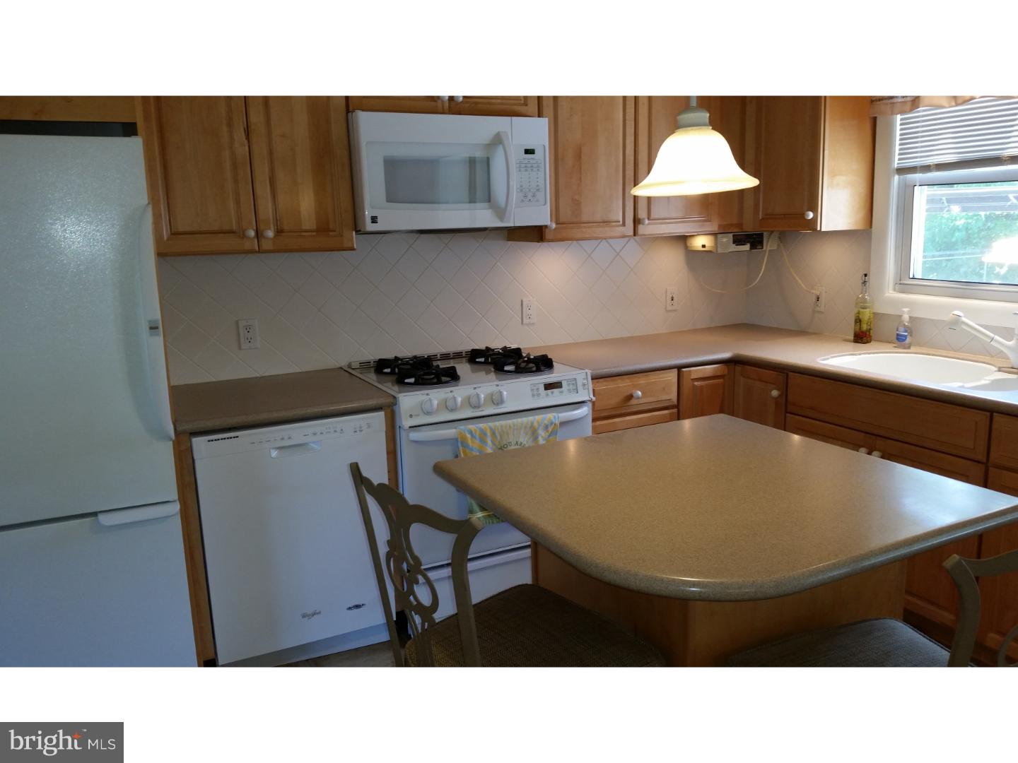 31 Alton Road Trenton, NJ 08619 - Photo 8 of 18 Kitchen