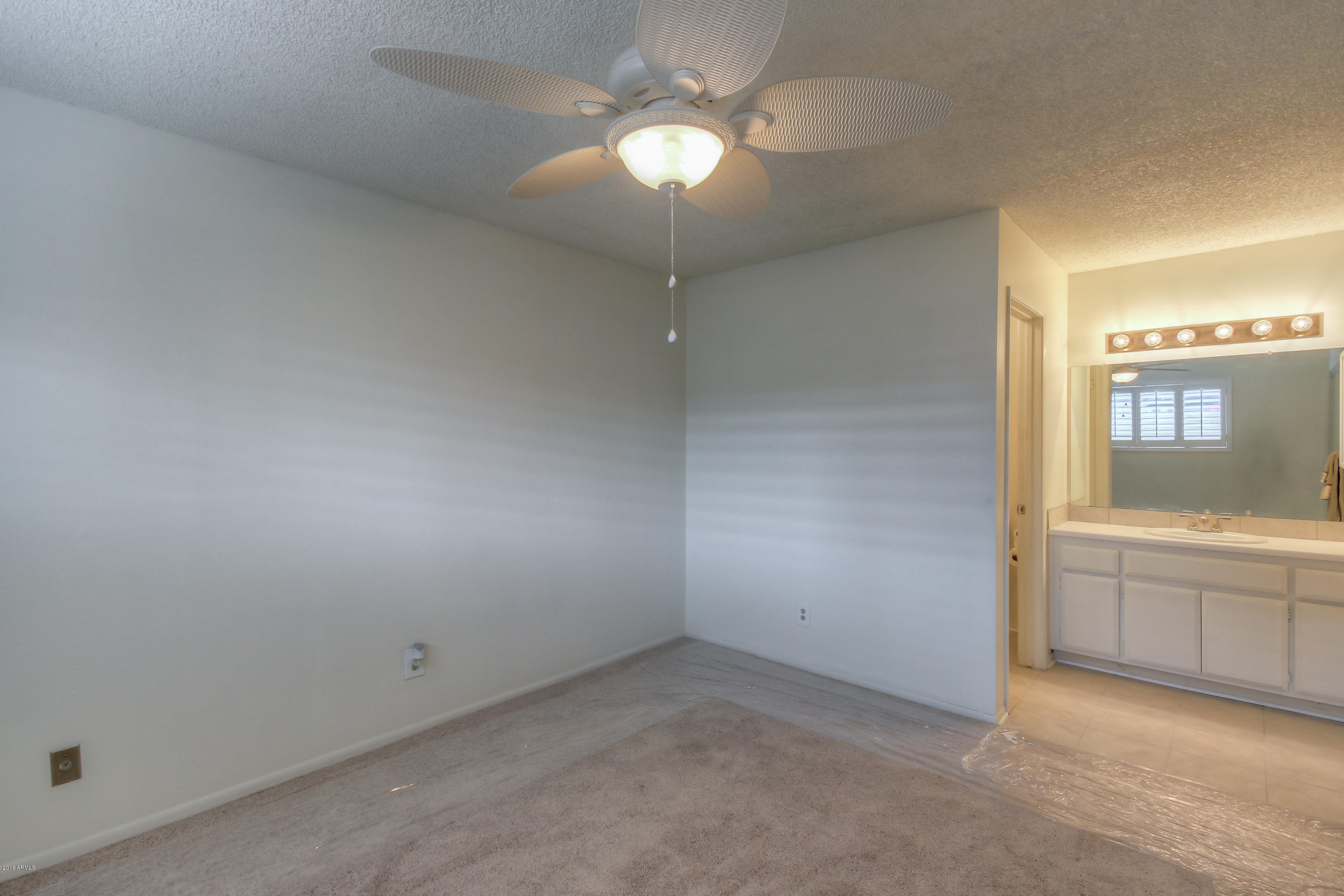 5525 East Thomas Road, Unit O3 Phoenix, AZ 85018 - Photo 18 of 25 Master (3)