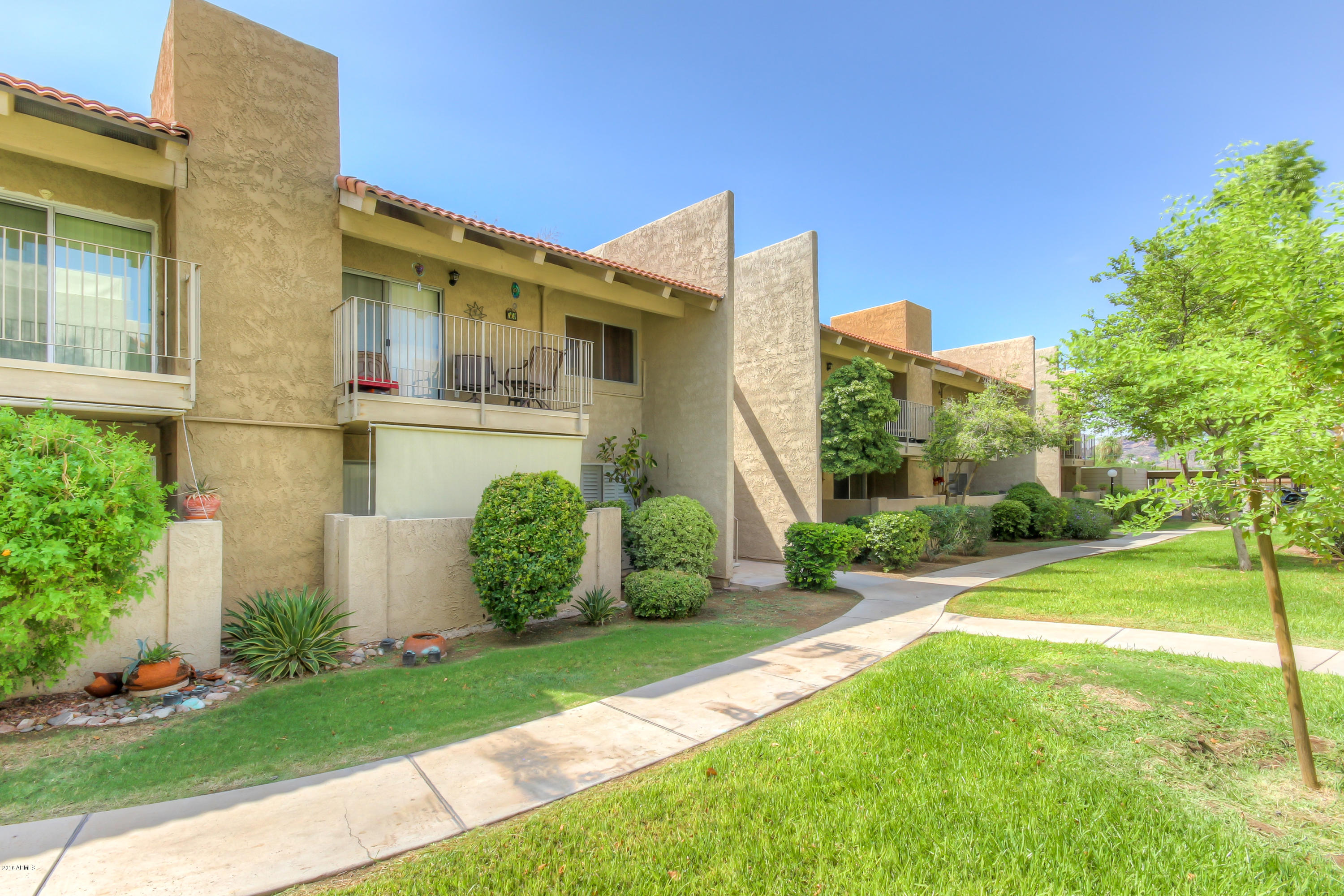 5525 East Thomas Road, Unit O3 Phoenix, AZ 85018 - Photo 23 of 25 Rear (3)