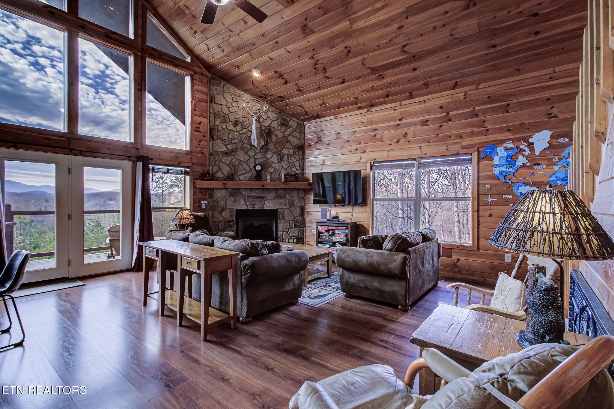 3779 Old Mountain Road Sevierville, TN 37876 - Photo 6 of 53 IMG_3463